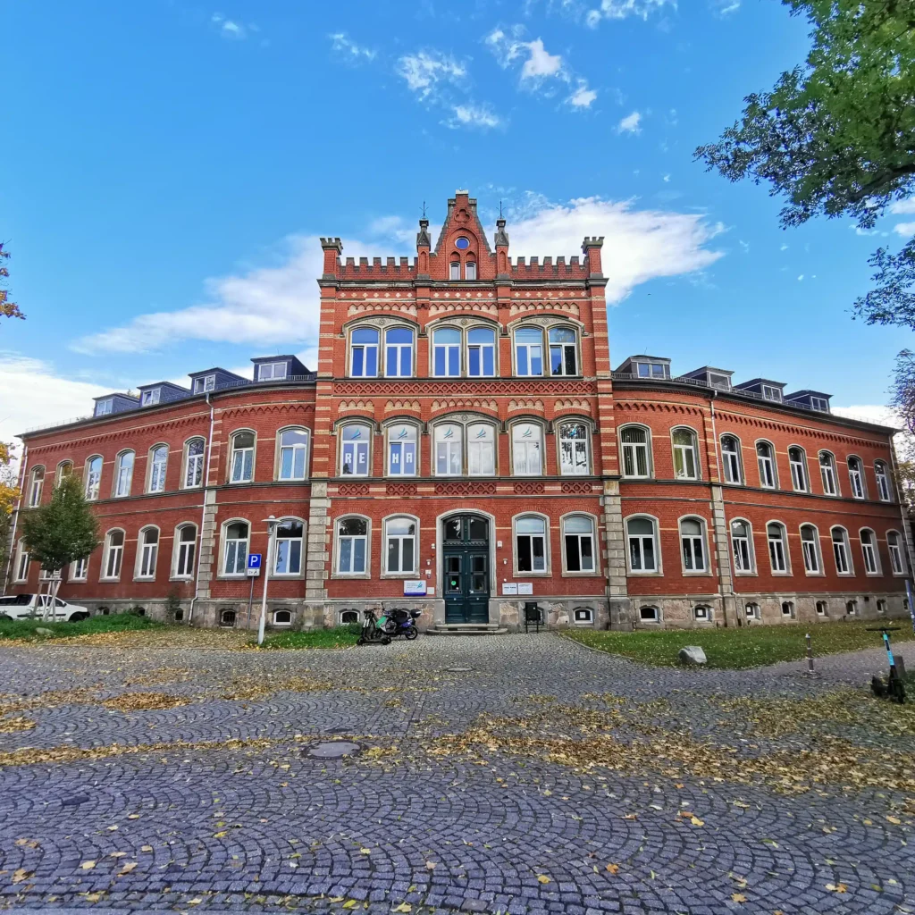 Immobilienangebot: Zwickau, Schlobigplatz 20